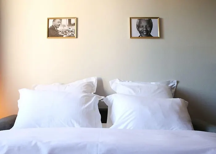 Standingappart Centre